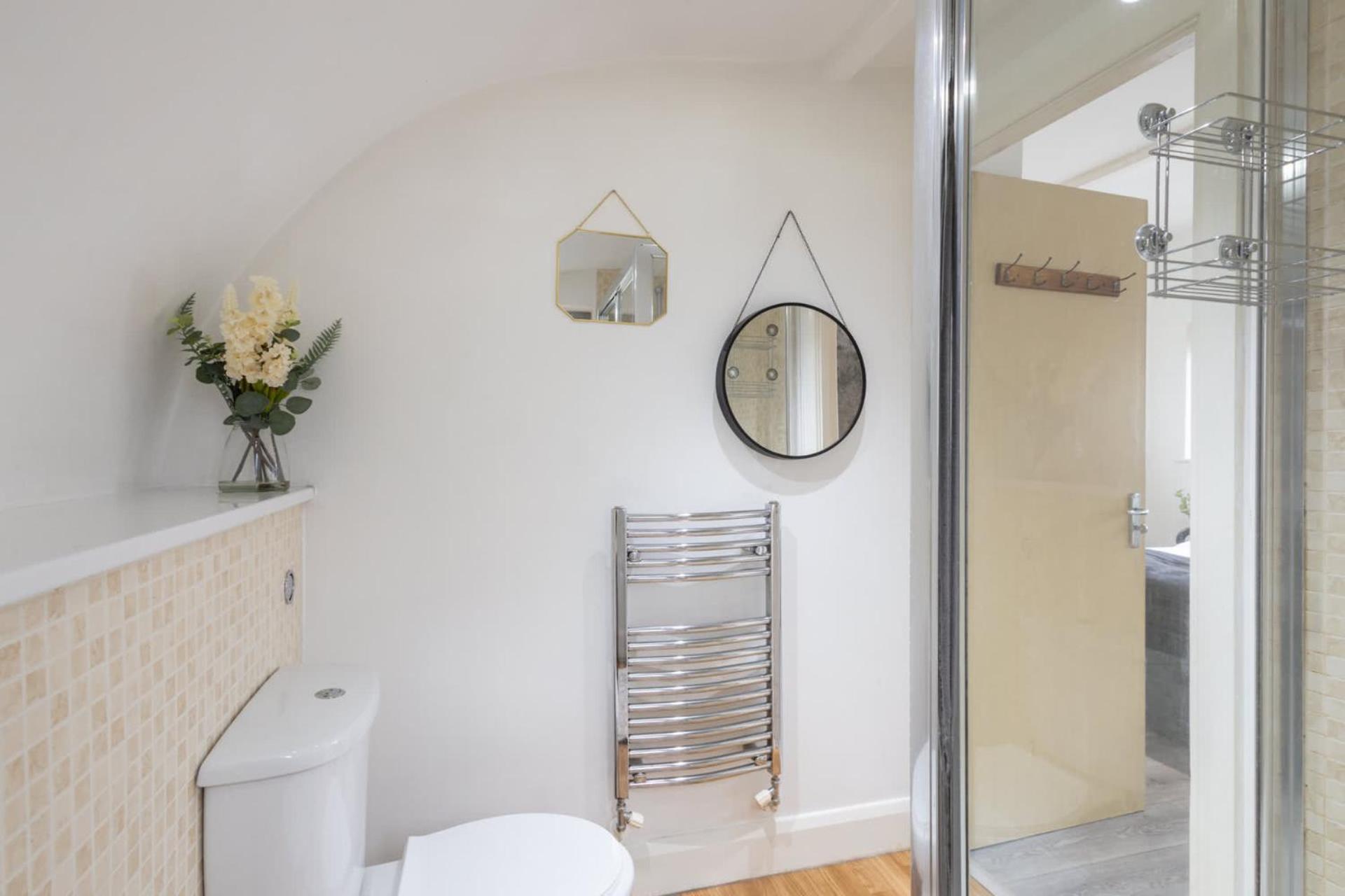 Host & - Bradshaw Close