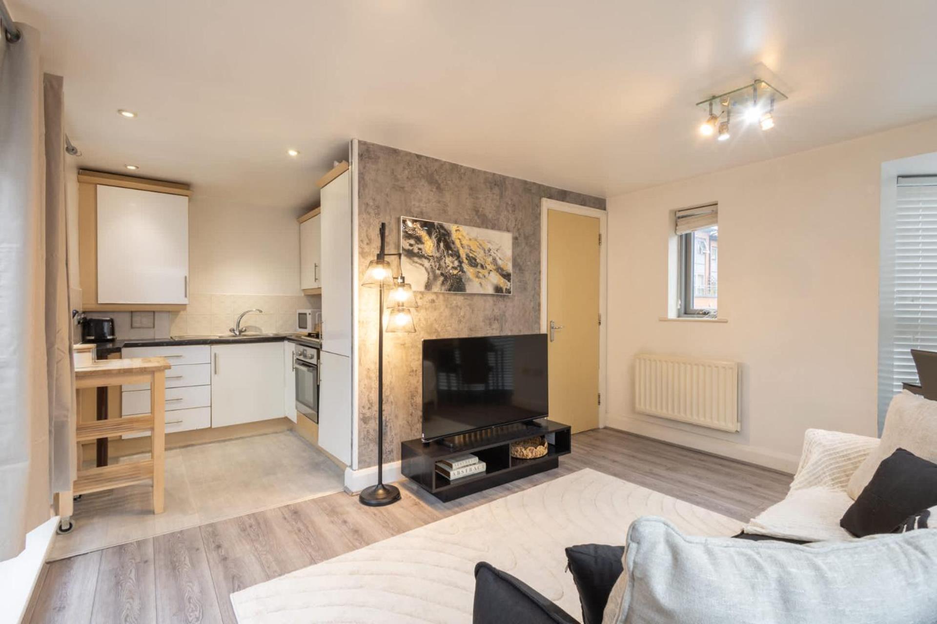 Host & - Bradshaw Close