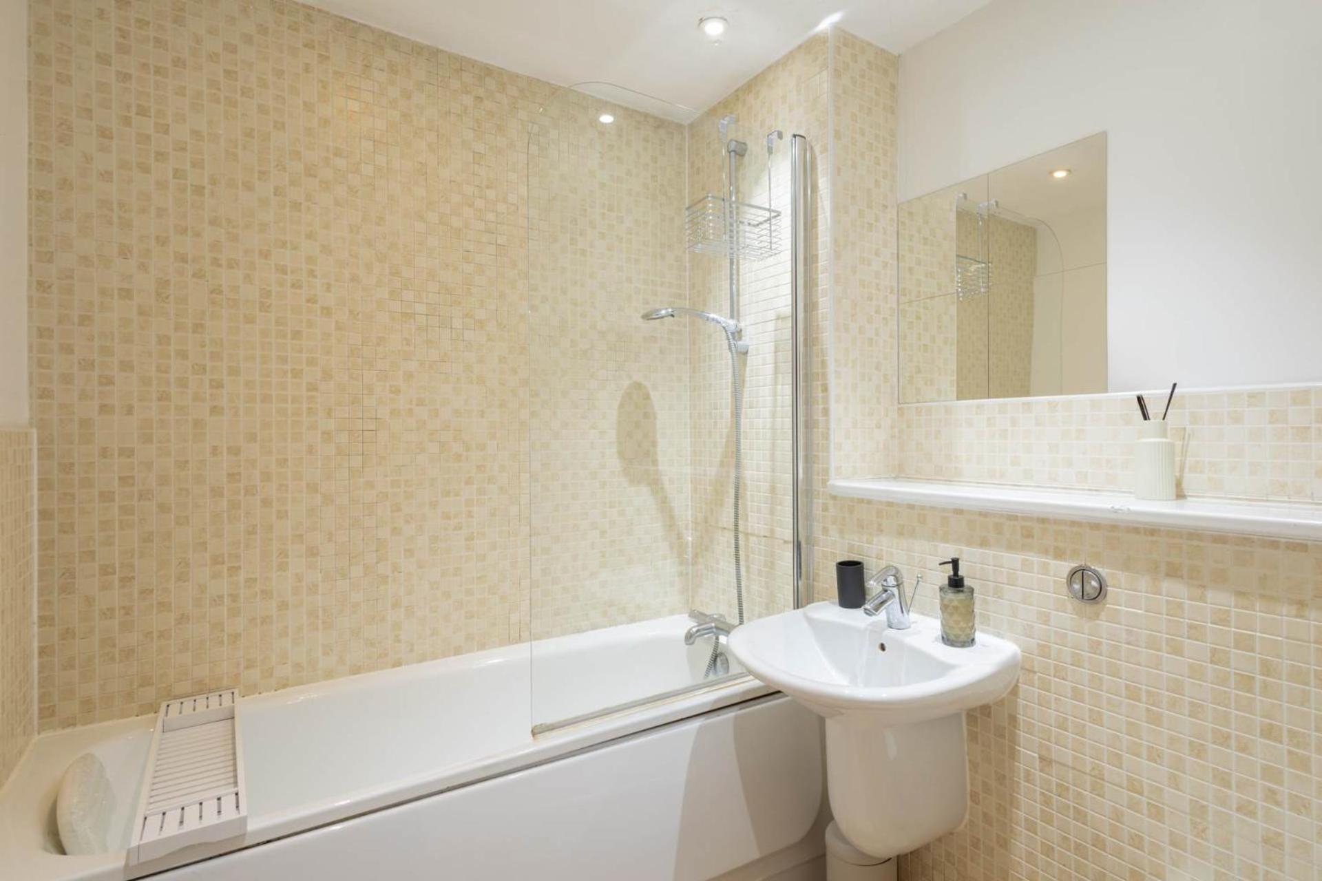 Host & - Bradshaw Close *