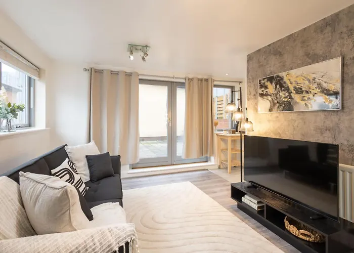 Host & Stay - Bradshaw Close